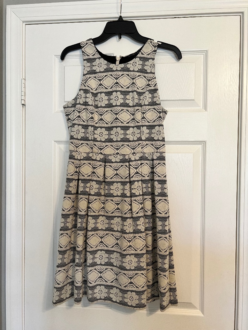 FELICITY AND COCO Lace Dress Size M Ivory and Black